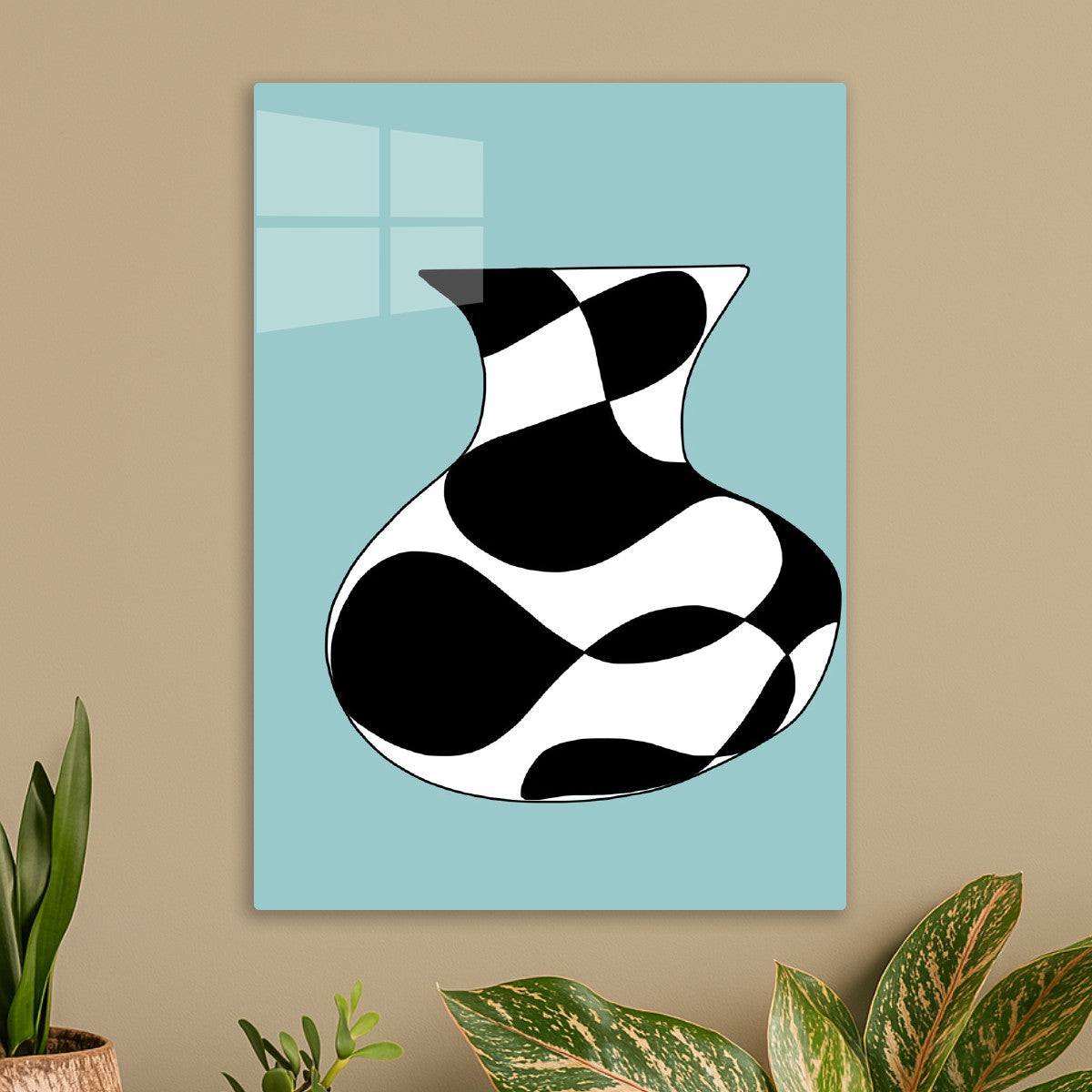 Black and white line pot