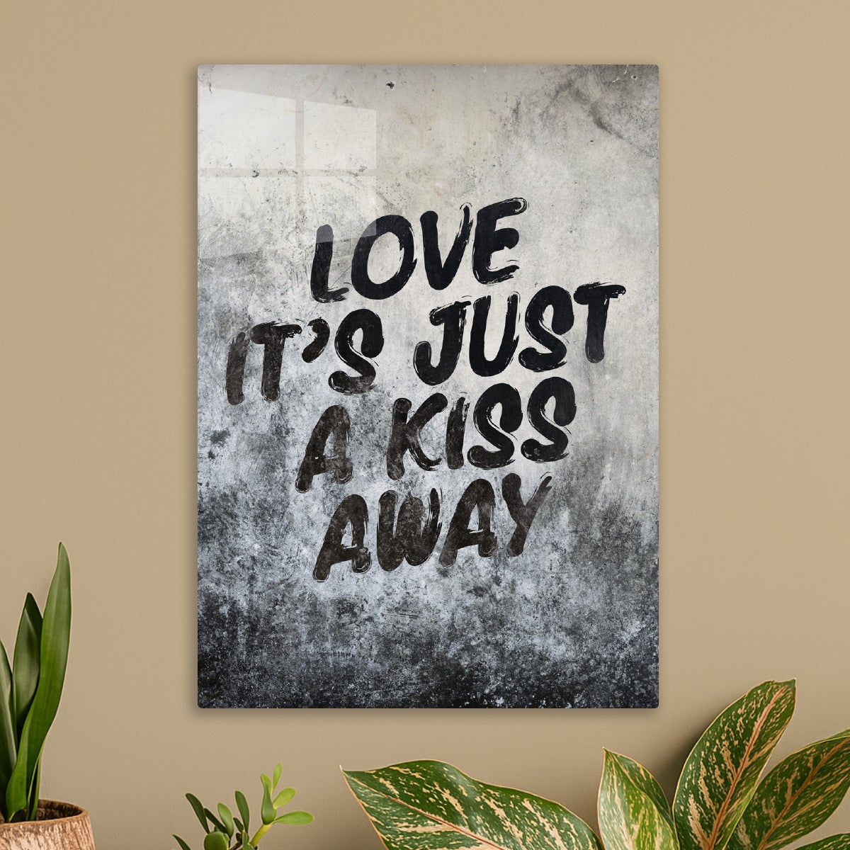 Love 1 black