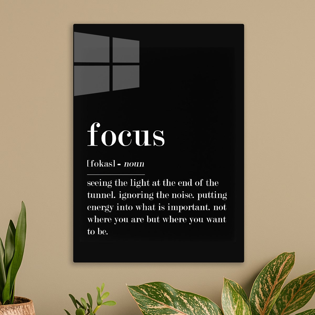 Focus definition black background
