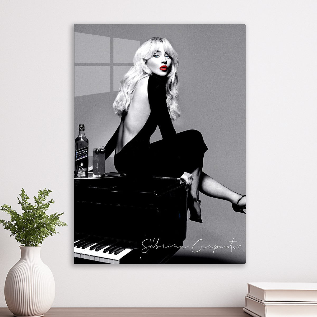 sabrina carpenter black white