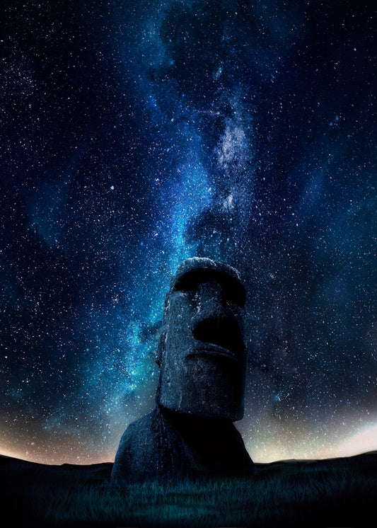 Night picture of Moais