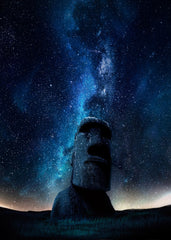 Night picture of Moais