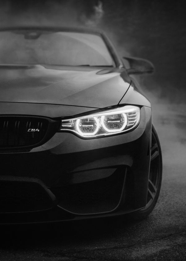 M4 : Dark Elegance